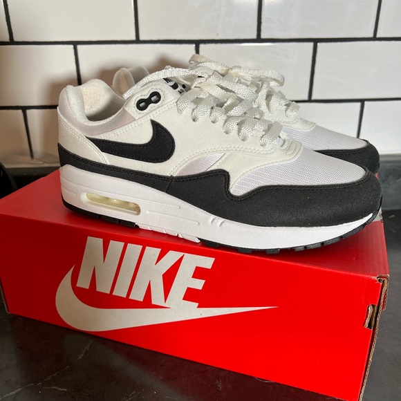 Nike Air Max 1 - Picture 4 of 11